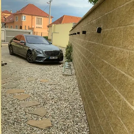 V Zátiší 3*